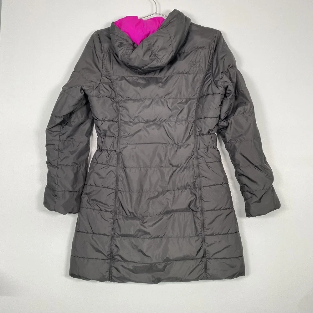 The North Face Parka Coat Womens Medium Gray 550 Down Hooded Quilted Puffer Long